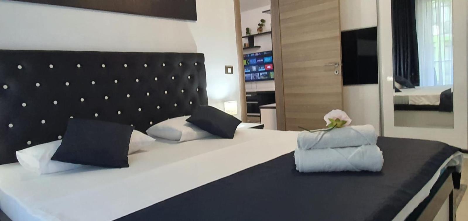 Năvodari Alezzi Resort Luxury Apartament Prima Linie La Mare מראה חיצוני תמונה